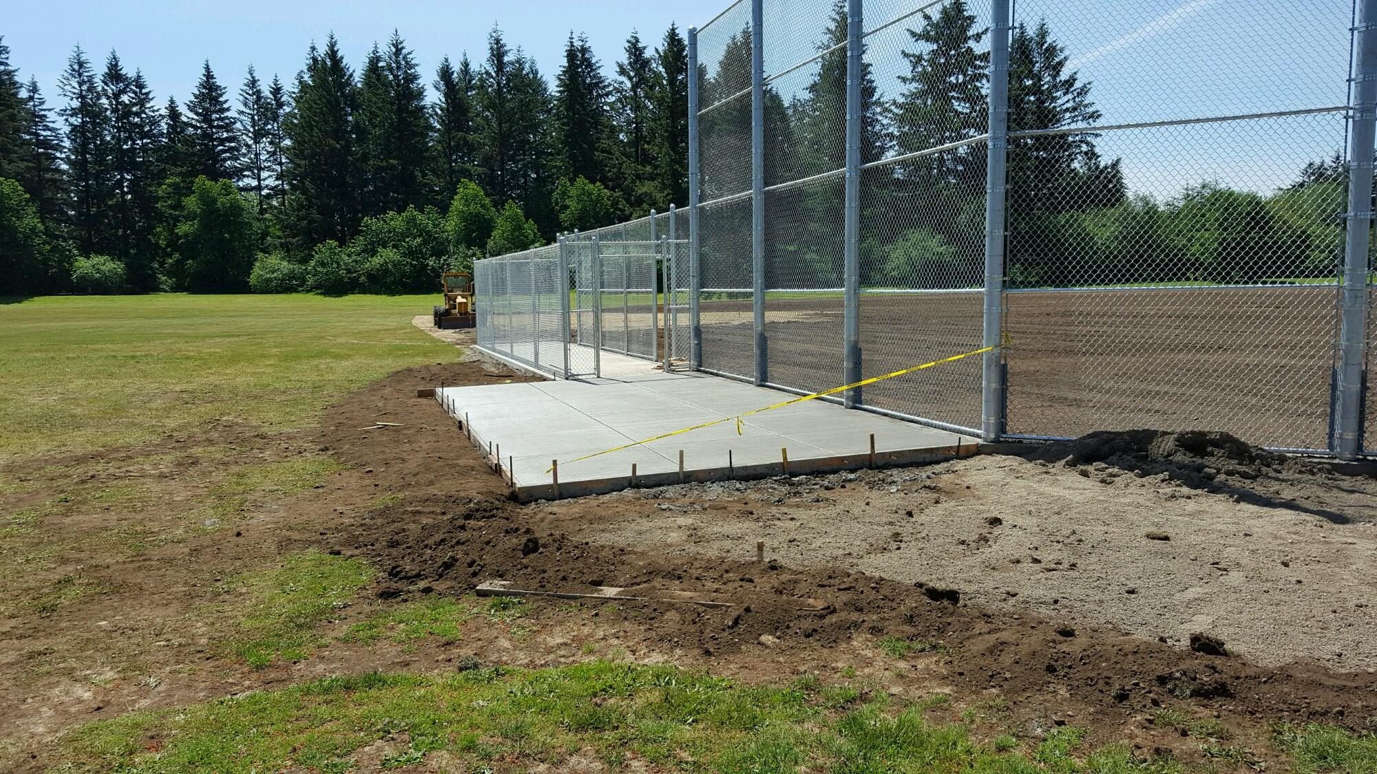 Volunteers and Building of the new field